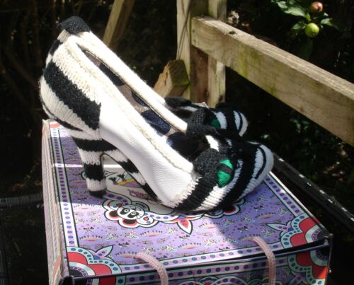 Irregular Choice Audrey Loves Black & White Cat Stiletto Shoes Size 3 / 36 - Picture 3 of 12