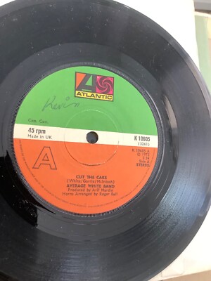 Average White Band.   Cut the Cake.  7  vinyl. 1975 . Atlantic records
