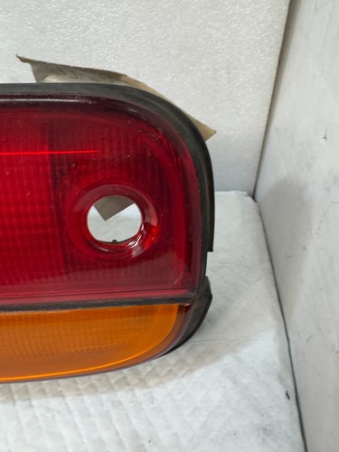 1992 LEXUS SC 400 RIGHT PASSENGER SIDE REAR TAIL LIGHT OEM (O-31) - Foto 9 di 20