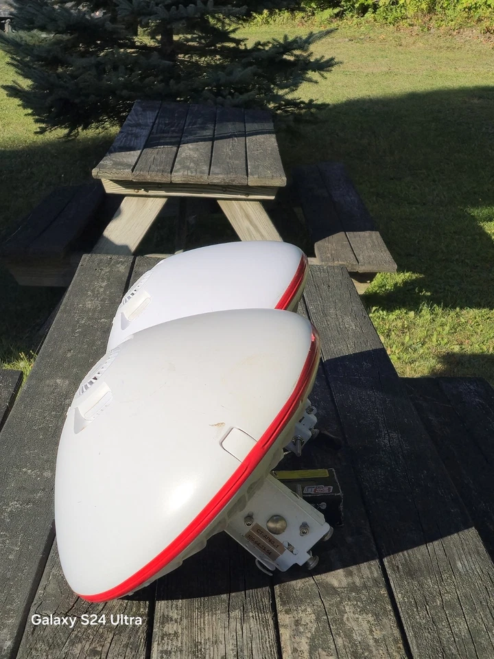 Rádio ponte sem fio Ubiquiti AF60-LR-US 60GHz versão PtP EUA - Imagem 2 de 2