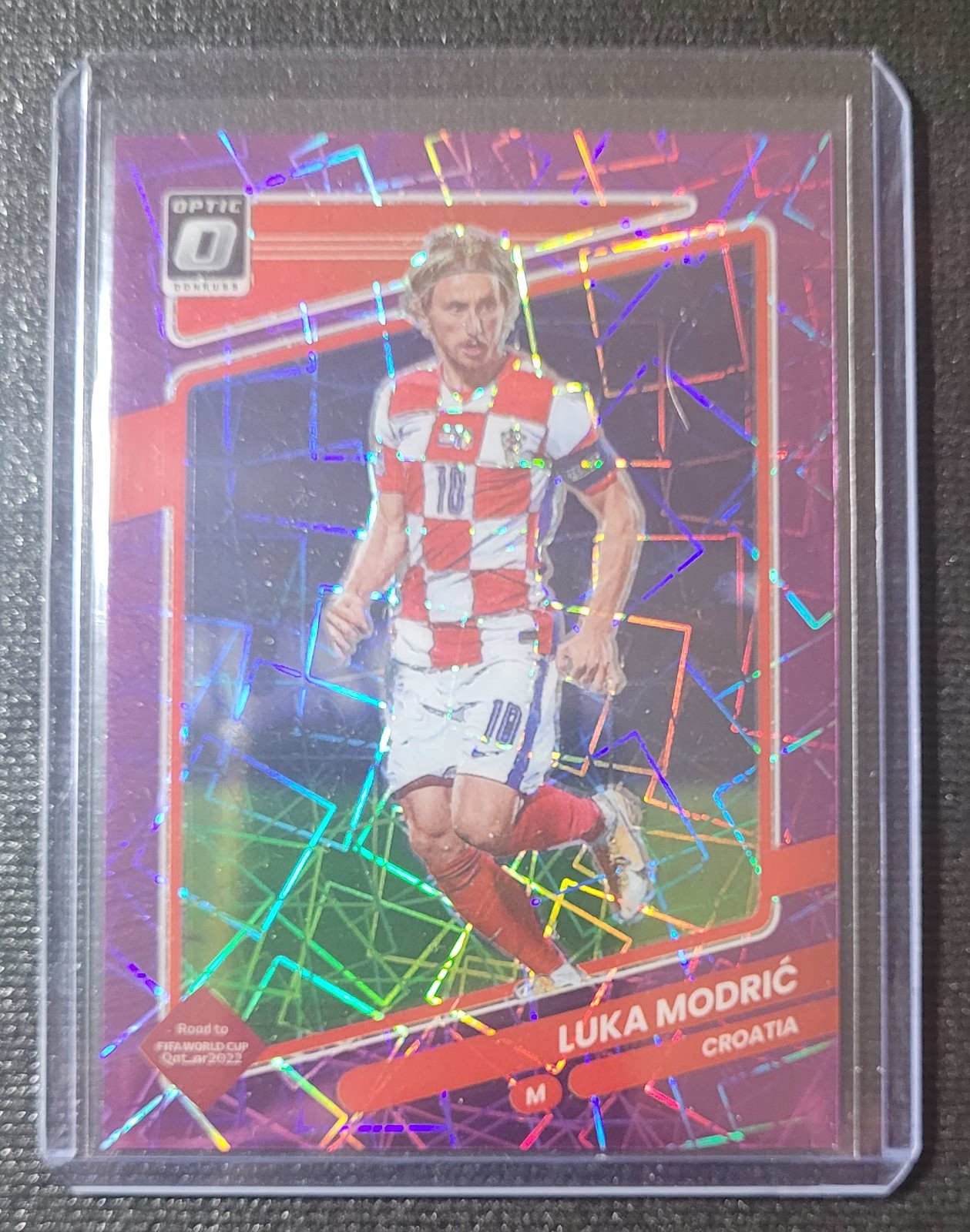 A 2021-22 DONRUSS OPTIC PURPLE VELOCITY #37 LUKA MODRIC 37/99 CROATIA