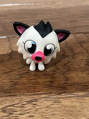 RETIRED Moshi Monsters Series 1 White Fang #055 Wolf