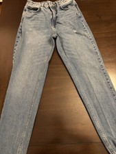 BDG Urban Outfitters Size 27 Mom High Rise Jeans Vintage Wash Denim Distressed