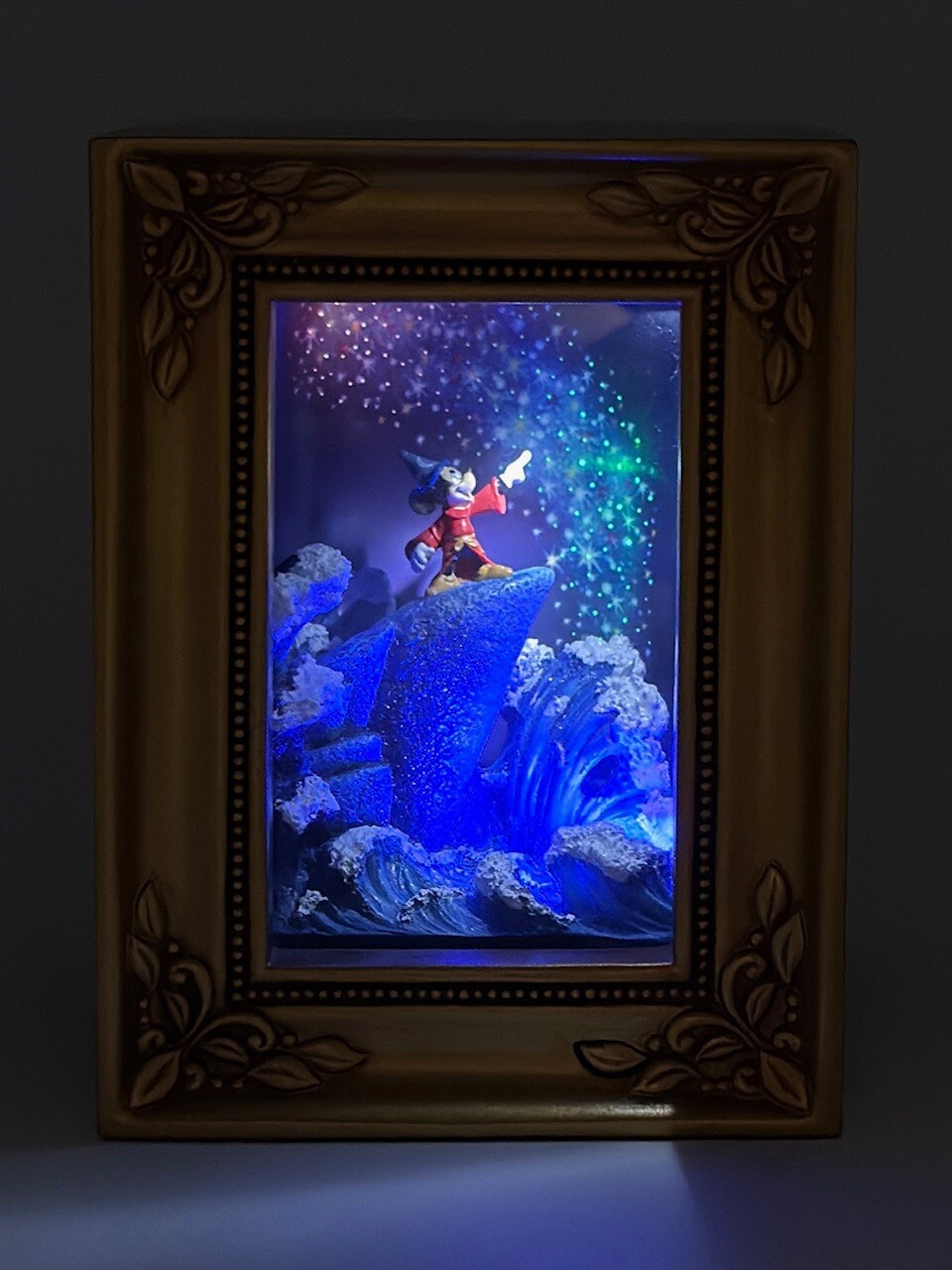 Disney Gallery of Light Box Fantasía Mickey Magic in the Stars Olszewski FIRMADO