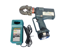 Greenlee EK22GL Gator Plus Battery Powered 6 TON 12V Crimper with DC1413 Charger