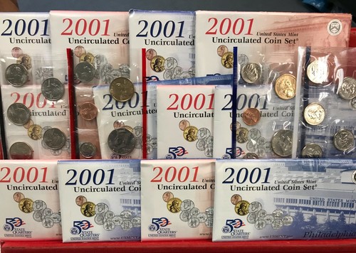 LOT of 6 Sets 2001 U.S. Uncirculated Sets P and D - Picture 1 of 1