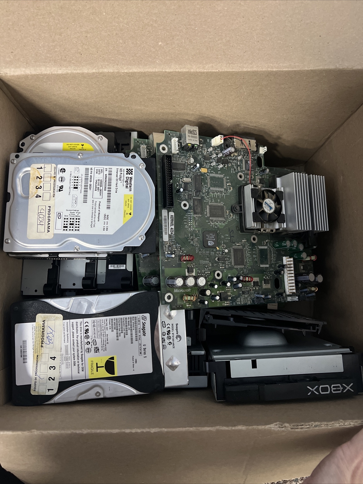 Lot of Original XBOX Parts (Mainboards, HDD, Disc Drives) FOR PARTS OR