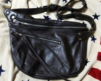 Andere Marken Sitry Schultertasche Leder Schwarz aus Japan