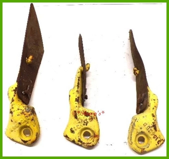 B10446 B10434B * John Deere Disk Scrapers * Set of 3 * AW KBA * Genuine * Clean! - Image 2 of 4