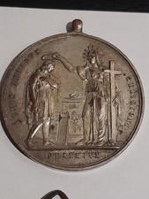 ENORME LOTTO DI MEDAGLIE MILITARI, CIVILI, DISTINTIVI, BOTTONI. CON RARITA'.