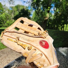 Mizuno MT-1050 Leather Baseball Glove  Right Handed Adult Mitt Pro Model