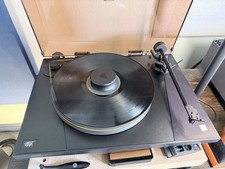 MoFi UltraDeck Turntable  No Cartridge 