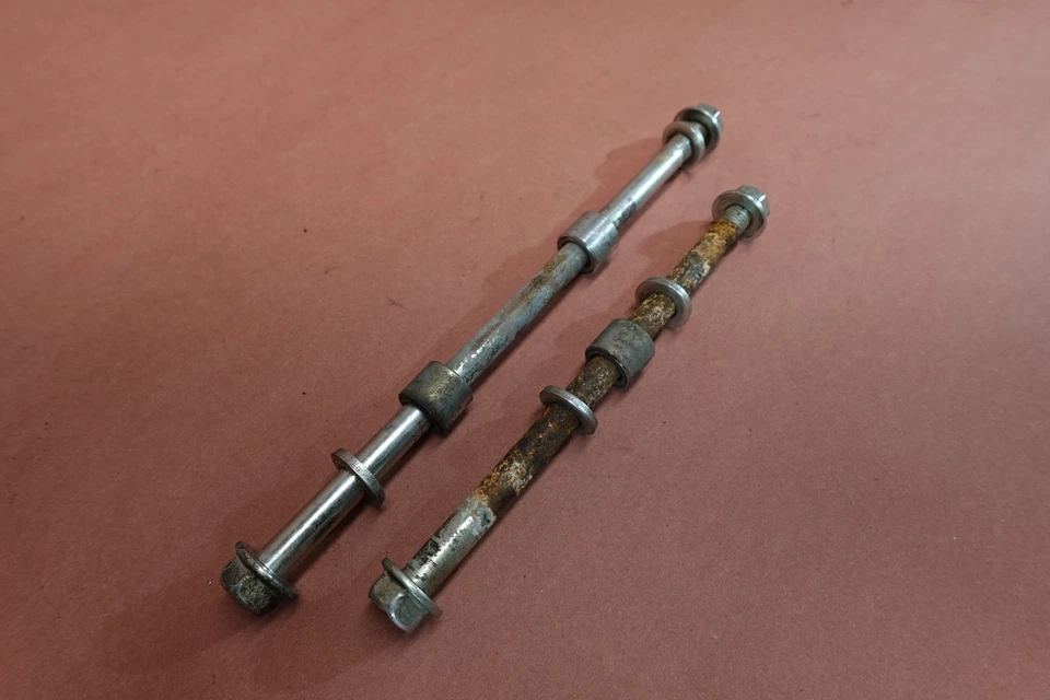 Parafusos de suporte de montagem de motor 00-06 Harley Davidson Heritage Softail FLSTCI - Imagem 3 de 4