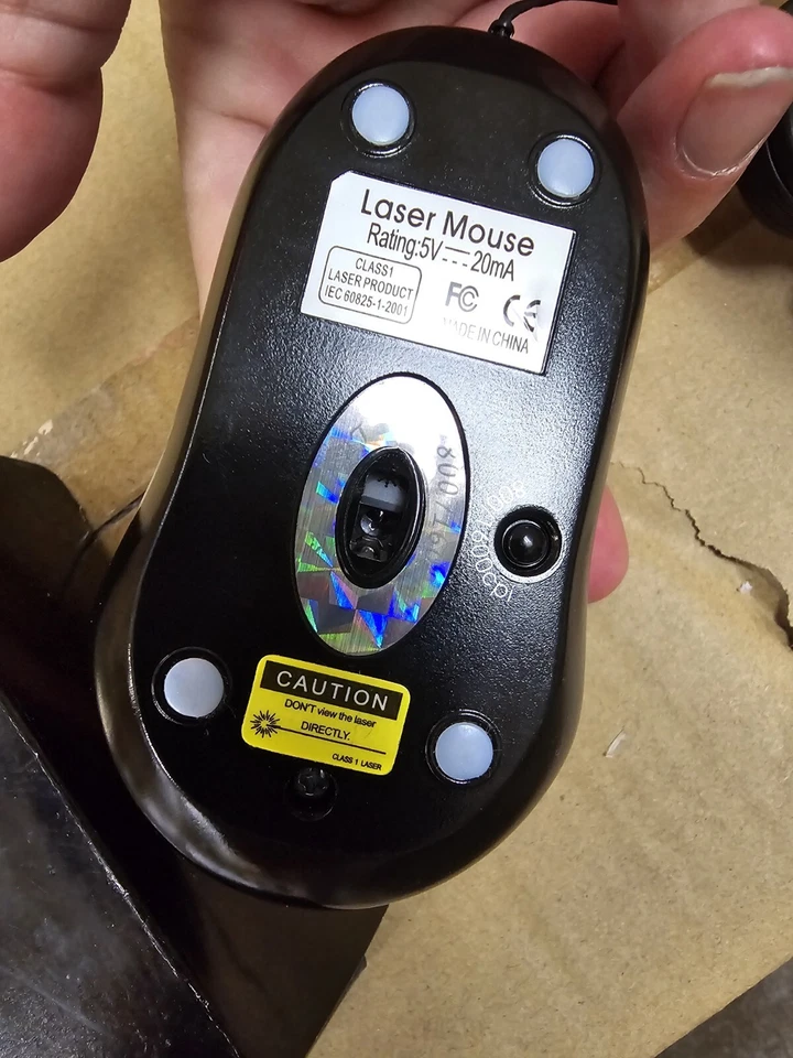 Adesso iMouse S8L USB Illuminated Retractable Mini Mouse - Black - Image 4 of 4