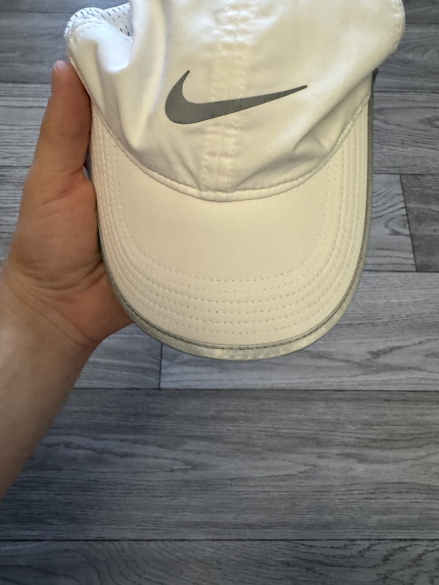 Vintage Y2k Nike FIT DRY Women Hat Tailwind White Running Mesh Cap Center Swoosh Nike Tailwind Hat Cap White & Black Swoosh Mesh VTG 2000 Y2K  main image 4