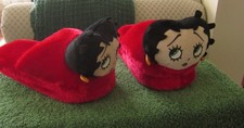 NEW BETTY BOOP PLUSH SLIP ON SLIPPERS LADIES SIZE SMALL 5-6