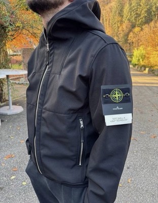 Jacke mit Kapuze Stone Island , Schwarz; Gr.M Herren; Logo Patch ; Softshell
