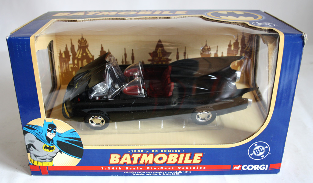 RARE 1960'S BATMOBILE 1:24 METAL DIE CAST VEHICLE CORGI DC COMICS
