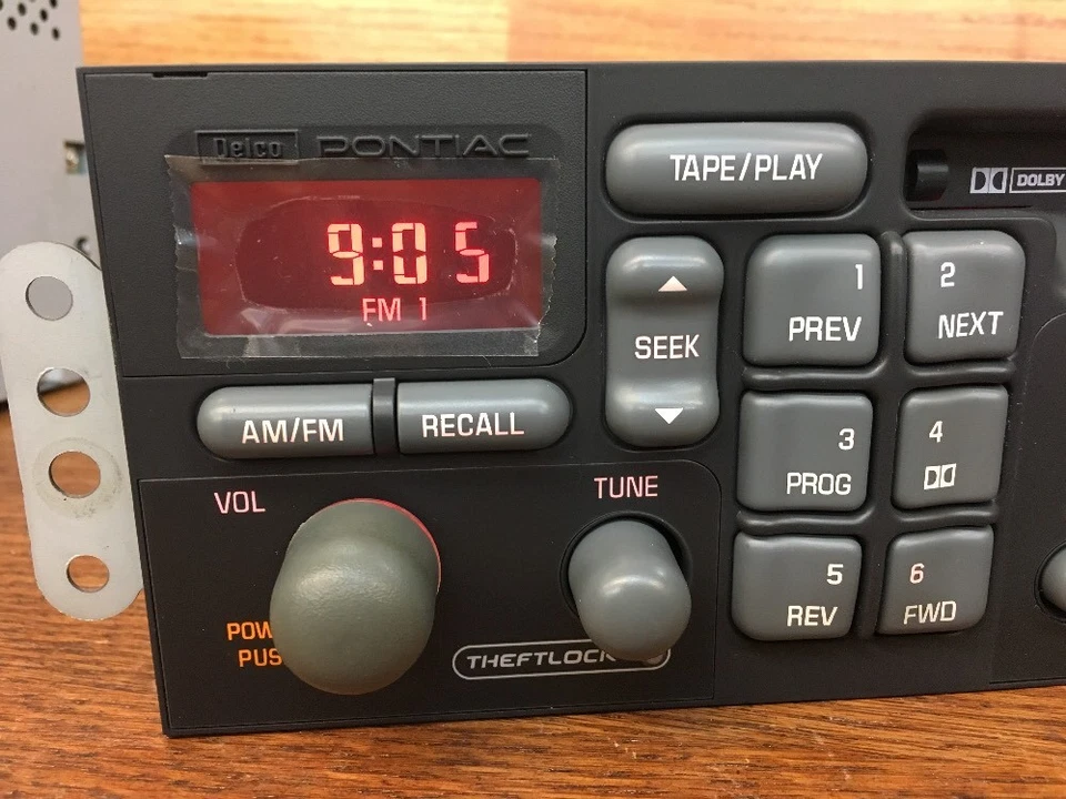 1995 - 2003 庞蒂亚克 Firebird Trans Am Grand Prix Bonneville 磁带调幅/调频收音机 — 第 3/4 张图片