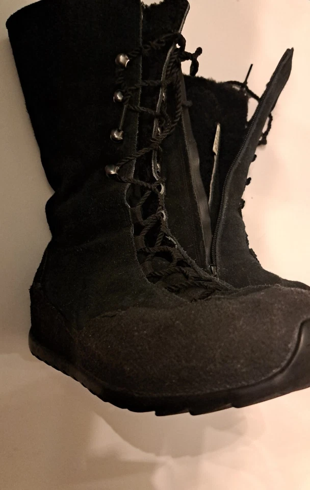 ROCKPORT WOMENS WINTER SUEDE BLACK BOOTS HEAVY WARM  LACE UP & ZIPPER BOOTS 9 M - Image 2 of 4