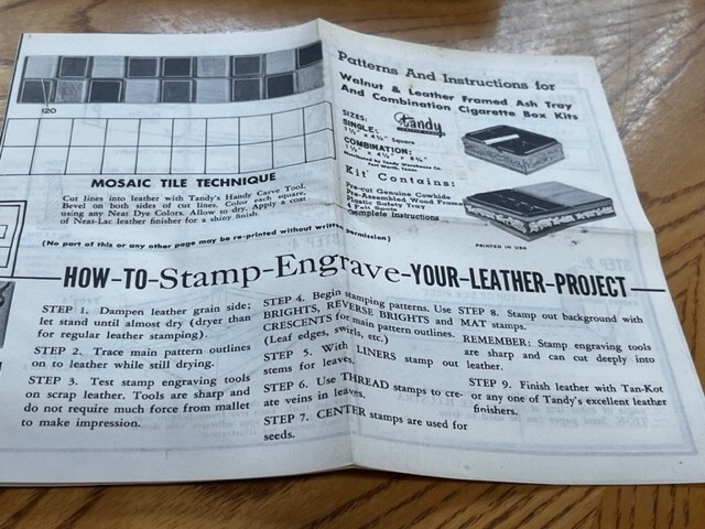 TANDY LEATHER WALNUT SAFETY SMOKER DOUBLE UNIT ASHTRAY CARVING KIT ORIGINAL BOX