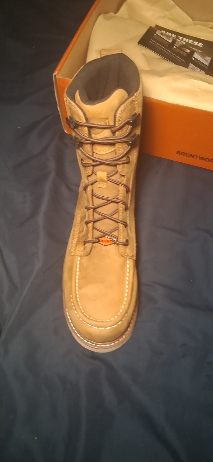's Size 9.5 D-e+