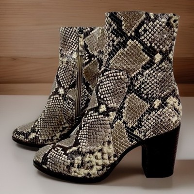 Steve Madden Rewind Ankle Boots Grey Beige Snakeskin Embossed Leather Zip Sz 7.5