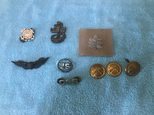 WW2/Post WW2 US Military Insignia Lot - Nine (9) Pins Badges