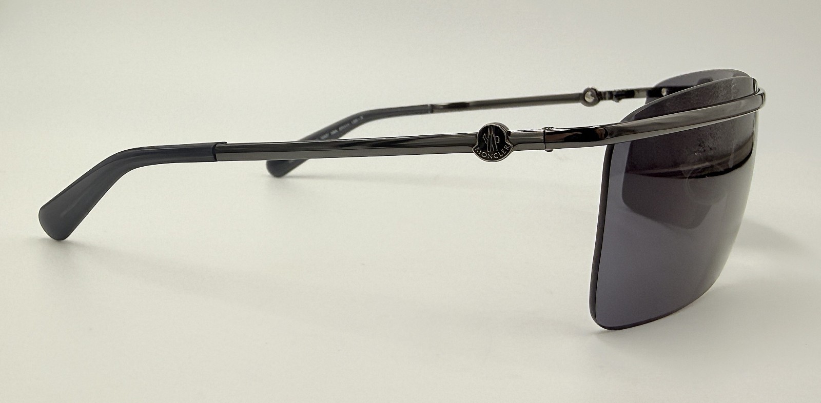 Authentic MONCLER NIVELER MC0257 08A Gunmetal, Black Smoke Lens Sunglasses thumbnail 5