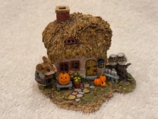Wee Forest Folk, Fall Cottage, 2005, M-311b, Retired