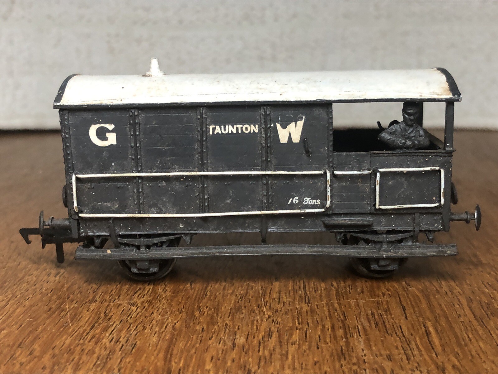 Two Kit Built Wagons Diecast Brake Van x1 & Brass Etched Flat Wagon x1