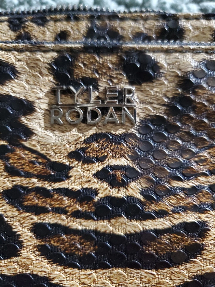 TYLER RODAN LEOPARD PURSE - Image 2 of 4