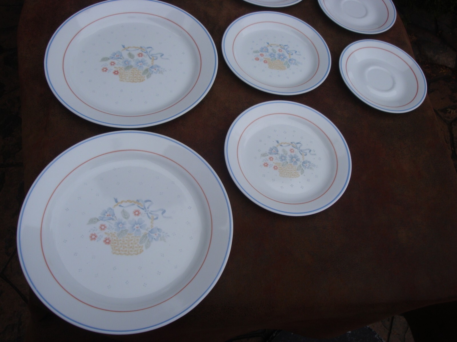 Set of (11) Vintage Corelle Country Cornflower Pattern Assorted Plates ...