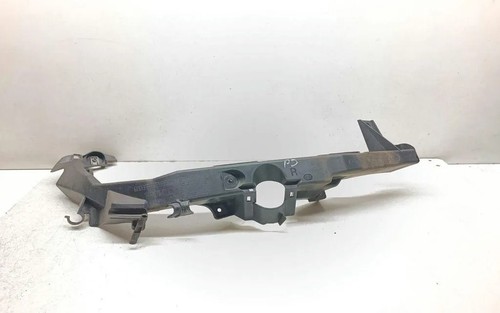 BMW 3 E90 Rechte Scheinwerferhalter 7138402 2.00 Diesel 2011 33673903