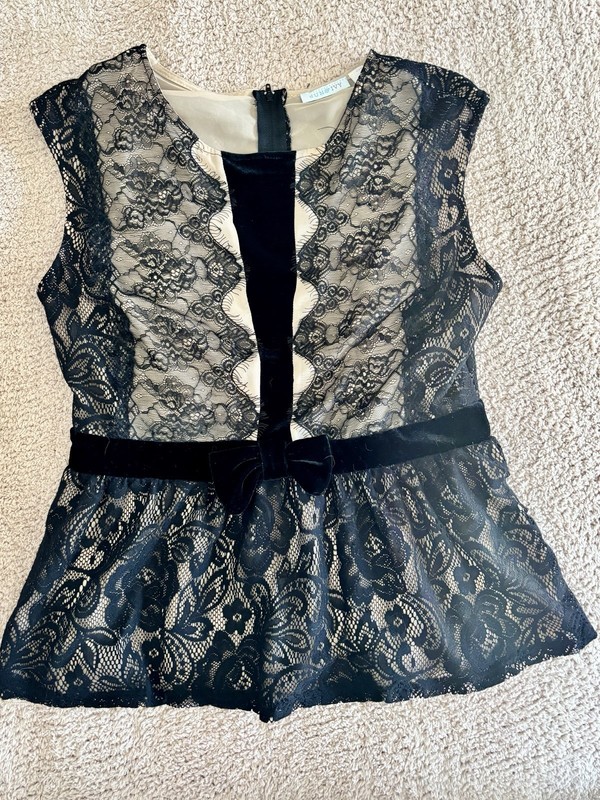 Jun & Ivy Women’s Top Size L