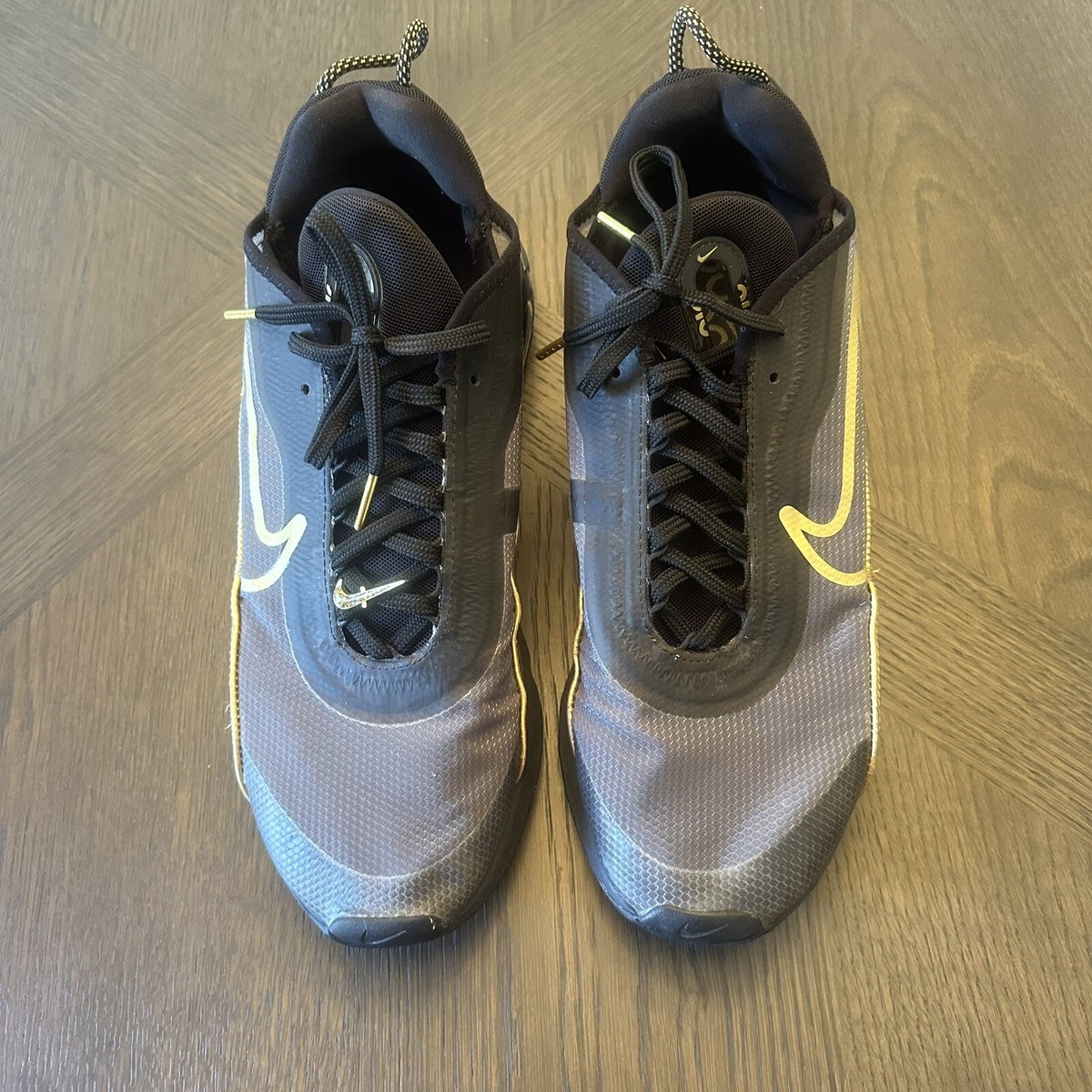 nike air max 2090 gold mens