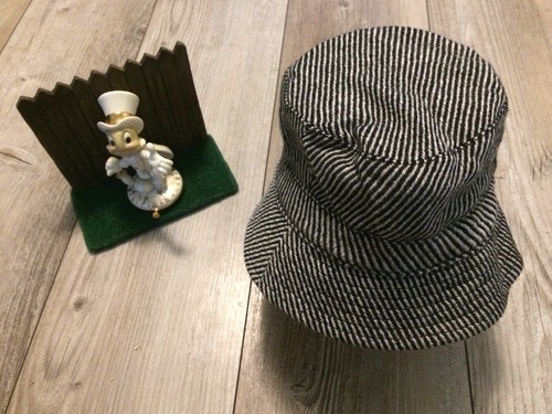 Gap brand sz S/M bucket hat in Striped 