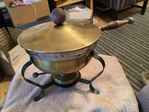 VINTAGE FONDUE CHAFING SERVING CANDLE WARMING PAN