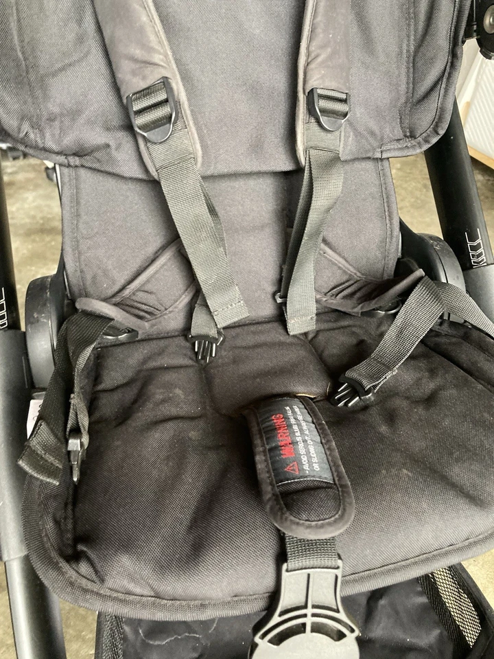 Bugaboo Butterfly Compact Ultra Lightweight Travel Stroller Black - Image 3 of 4