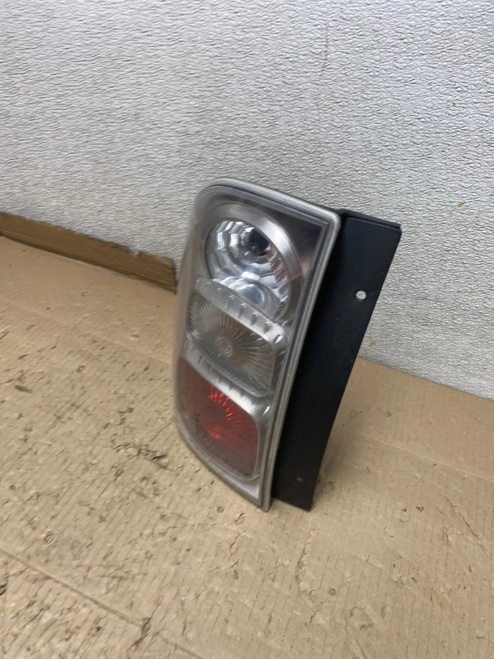 Luz trasera lateral izquierda para conductor Saab 9-7X 2005 a 2009 OEM U3148 DW Foto 3 de 4