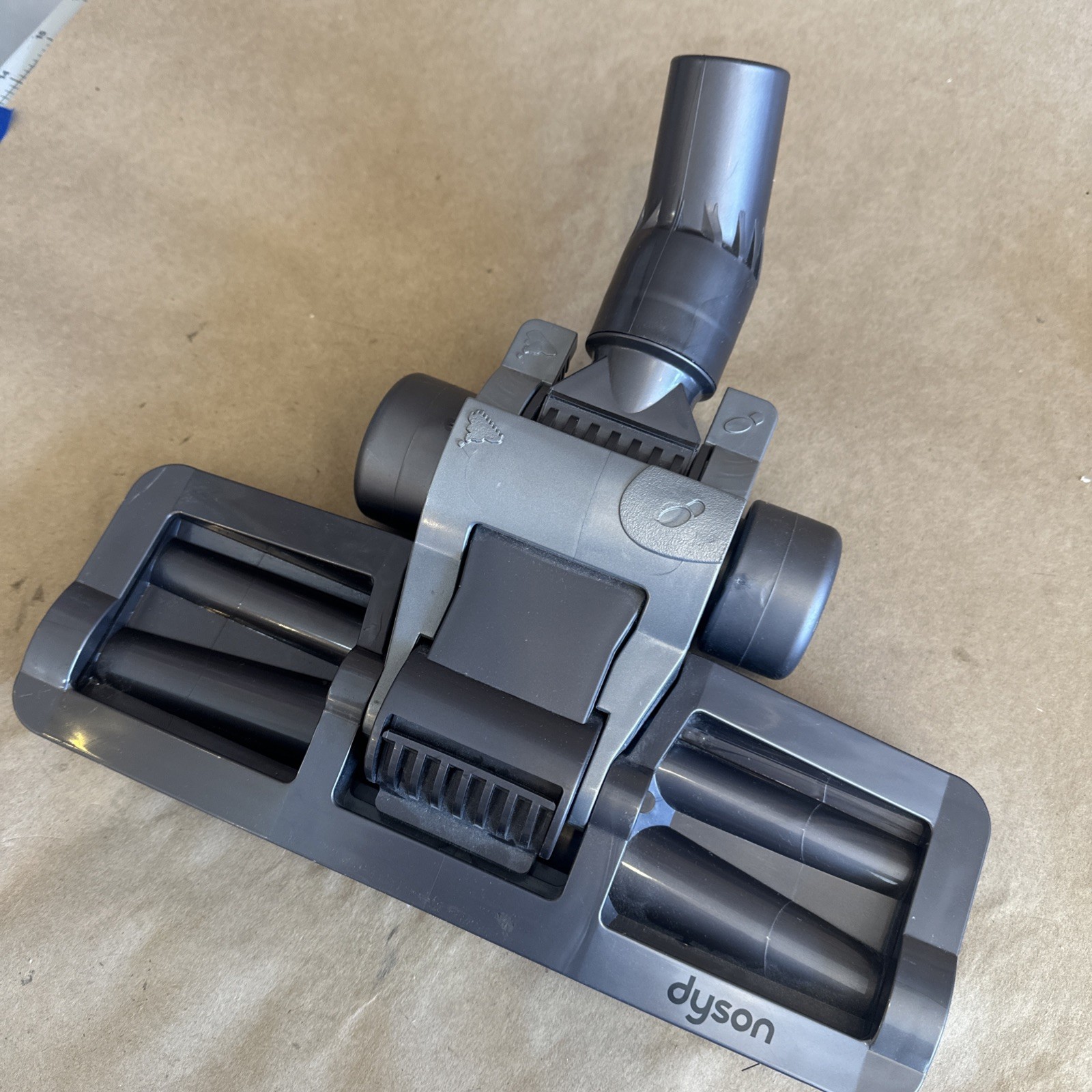 Dyson DC07 DC14 DC17 accesorio de madera dura para piso desnudo cabezal de vacío cepillo