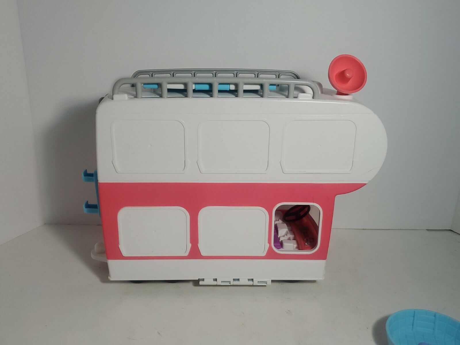 Mini Figuras e Veículo - Peppa Pig - Motorhome da Família - Hasbro