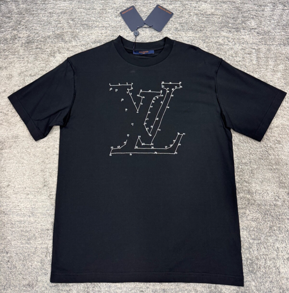 LOUIS VUITTON ロゴプリント Tシャツ S Louis Vuitton LV Stitch Print Embroidery Black White Logo Short