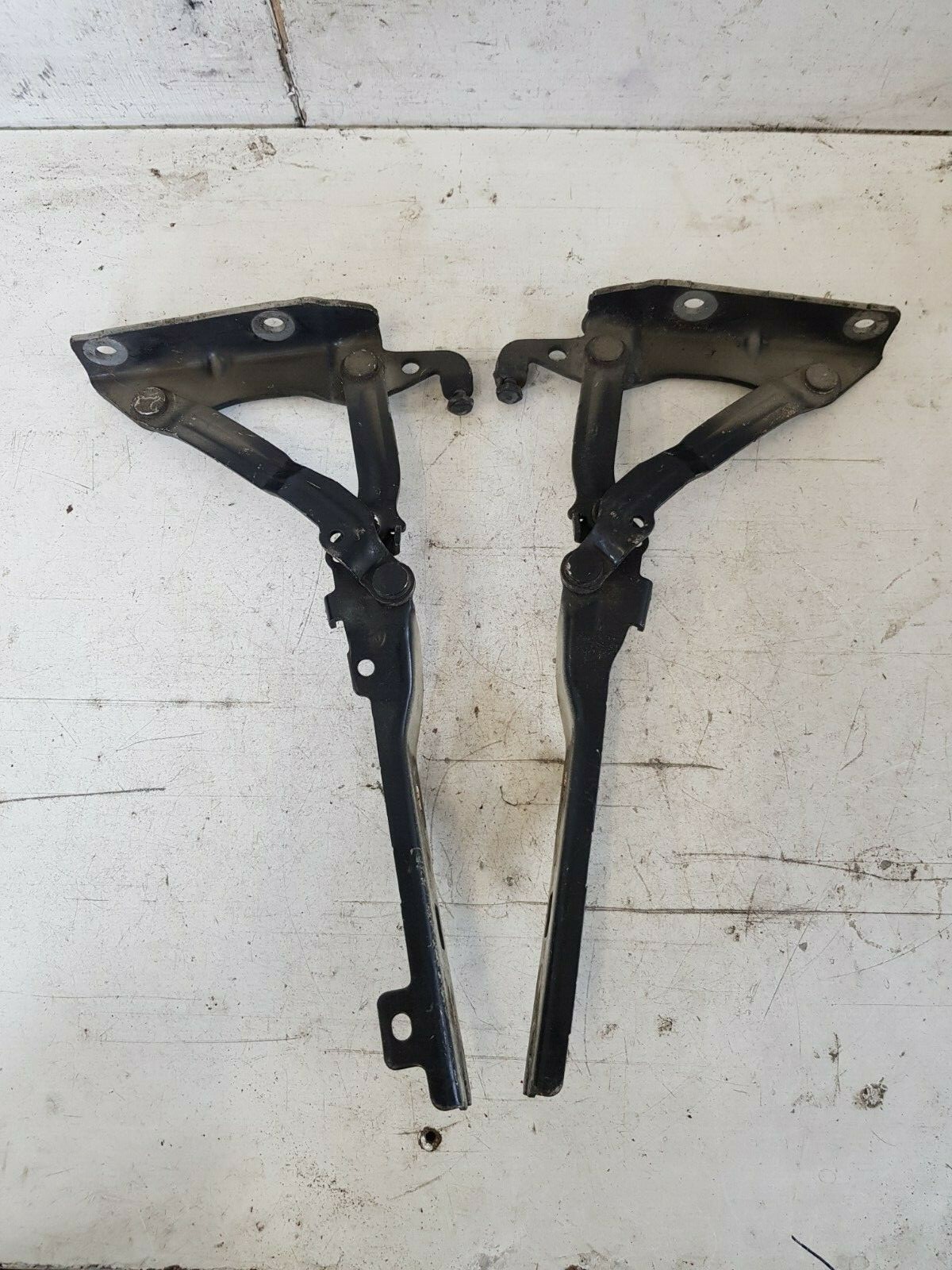 VW GOLF MK6, O/S RIGHT + N/S LEFT SIDE BONNET HINGES SET 5K0823301C 5K0823302C