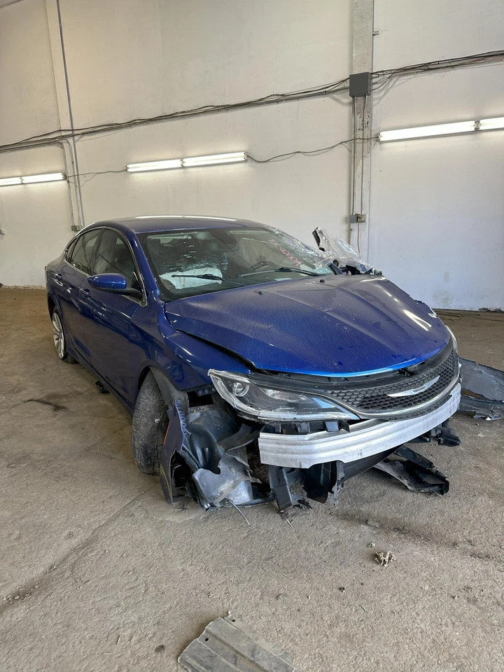 Used Right Quarter Glass fits: 2015 Chrysler 200 Sdn chrome trim Right Grade A - Image 2 of 4