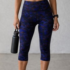 Lululemon Wonder Under Purple Camo athletic Crop leggings 6