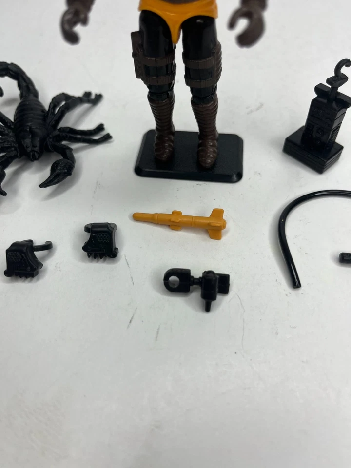 VINTAGE HASBRO 1991 G.I JOE COBRA ACTION FIGURE DESERT SCORPION 100% COMPLETE - Image 3 of 4