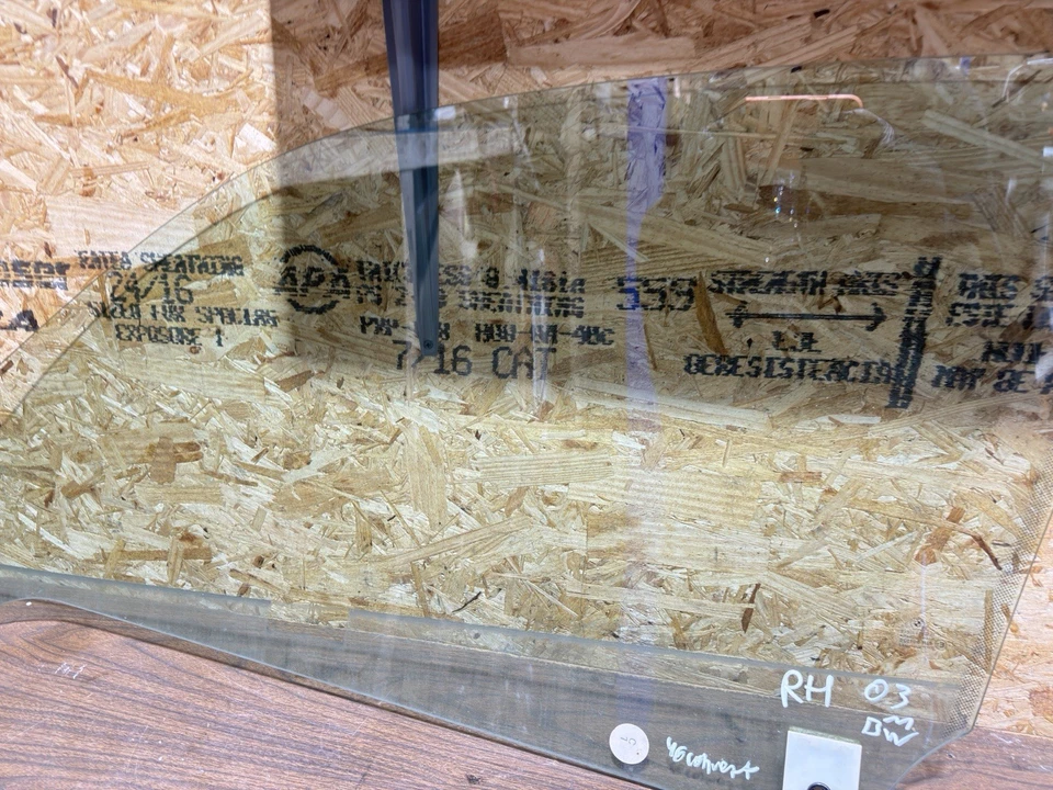 2001-2006 BMW E46 330Ci JANELA DE VIDRO CONVERSÍVEL PORTA DIREITA - Imagem 3 de 4