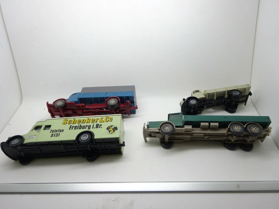 Brekina / Wiking: Confezione Di 4 Modelli Di Auto, MB, Büssing (Schub54) - Immagine 2 di 2
