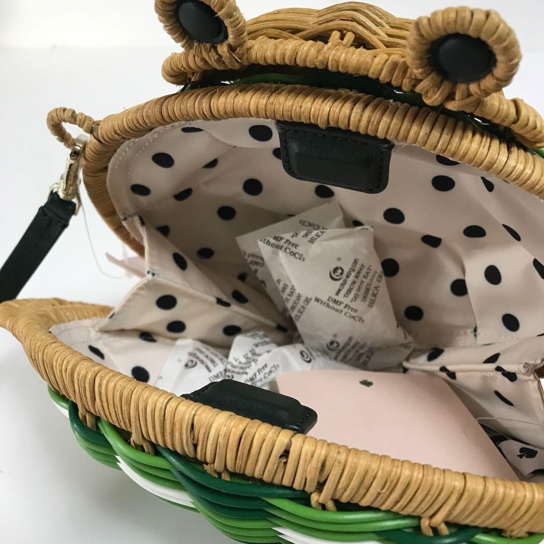 kate spade NEW YORK Wicker Frog Shoulder Basket Bag Magnetic 